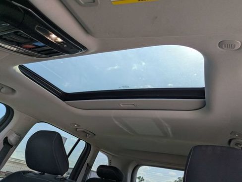Used 2023 Jeep Grand Cherokee Laredo RWD image 20