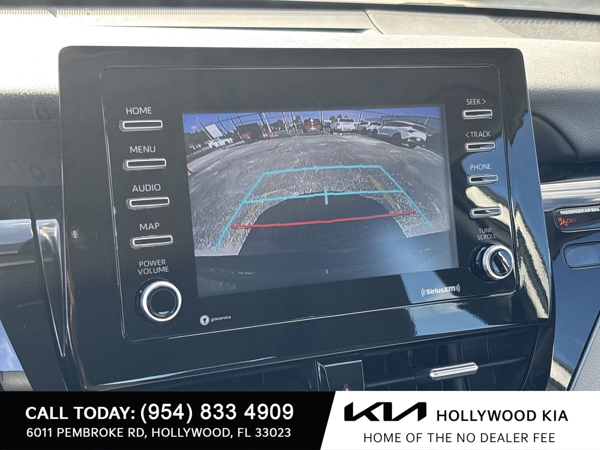 Used 2022 Toyota Camry LE FWD image 21