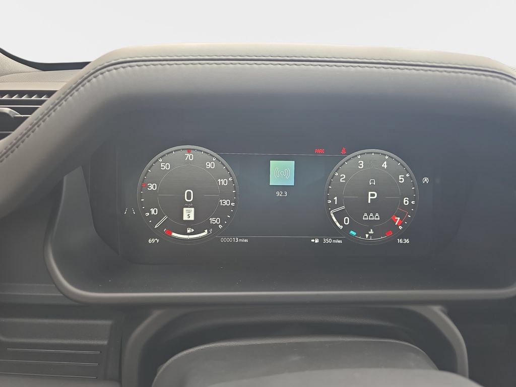 New 2026 Land Rover Defender 110 X-Dynamic SE AWD/4WD image 14
