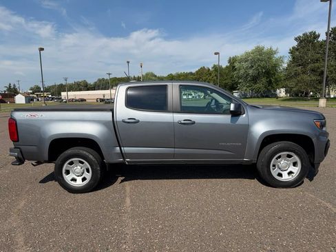 Used 2022 Chevrolet Colorado W/T AWD/4WD image 2