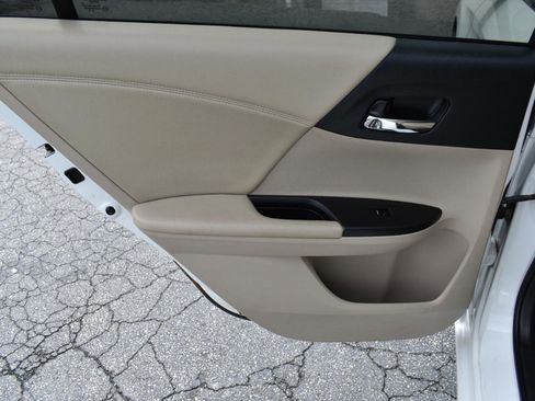 Used 2015 Honda Accord EX-L image 39