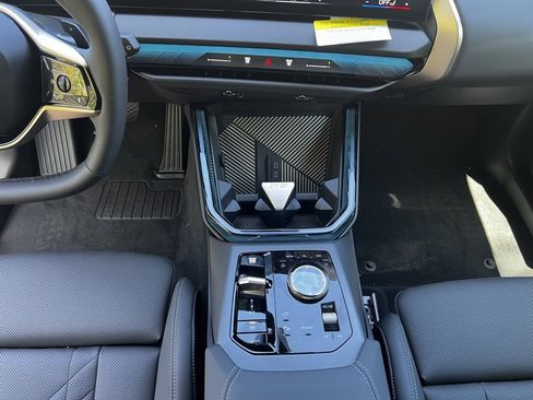 Used 2025 BMW X3 xDrive30i w/ Convenience Package image 16