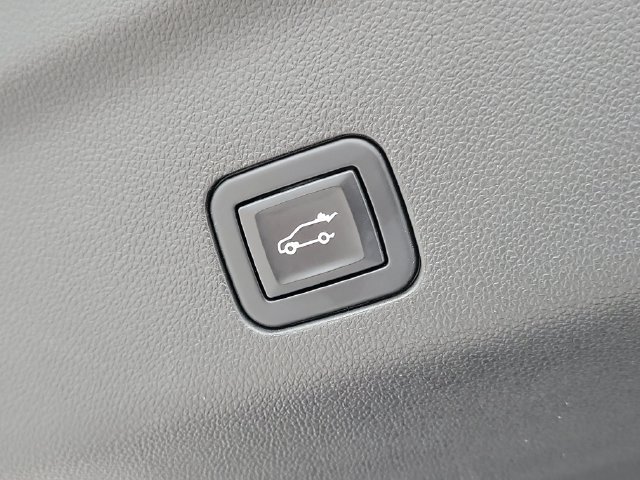 Used 2023 Chevrolet Tahoe RST RWD image 10