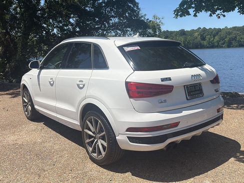 Used 2018 Audi Q3 2.0T Premium Plus w/ Premium Plus Package AWD/4WD image 8