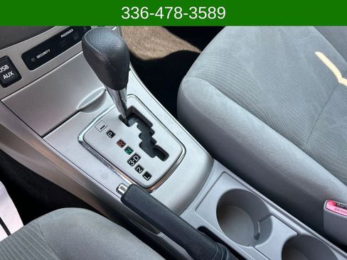 Used 2013 Toyota Corolla LE image 22