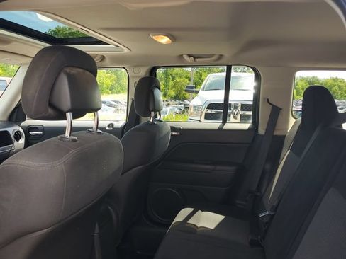 Used 2011 Jeep Patriot Latitude FWD image 8