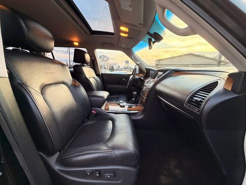 Used 2011 INFINITI QX56 4WD w/ Theater Pkg image 19