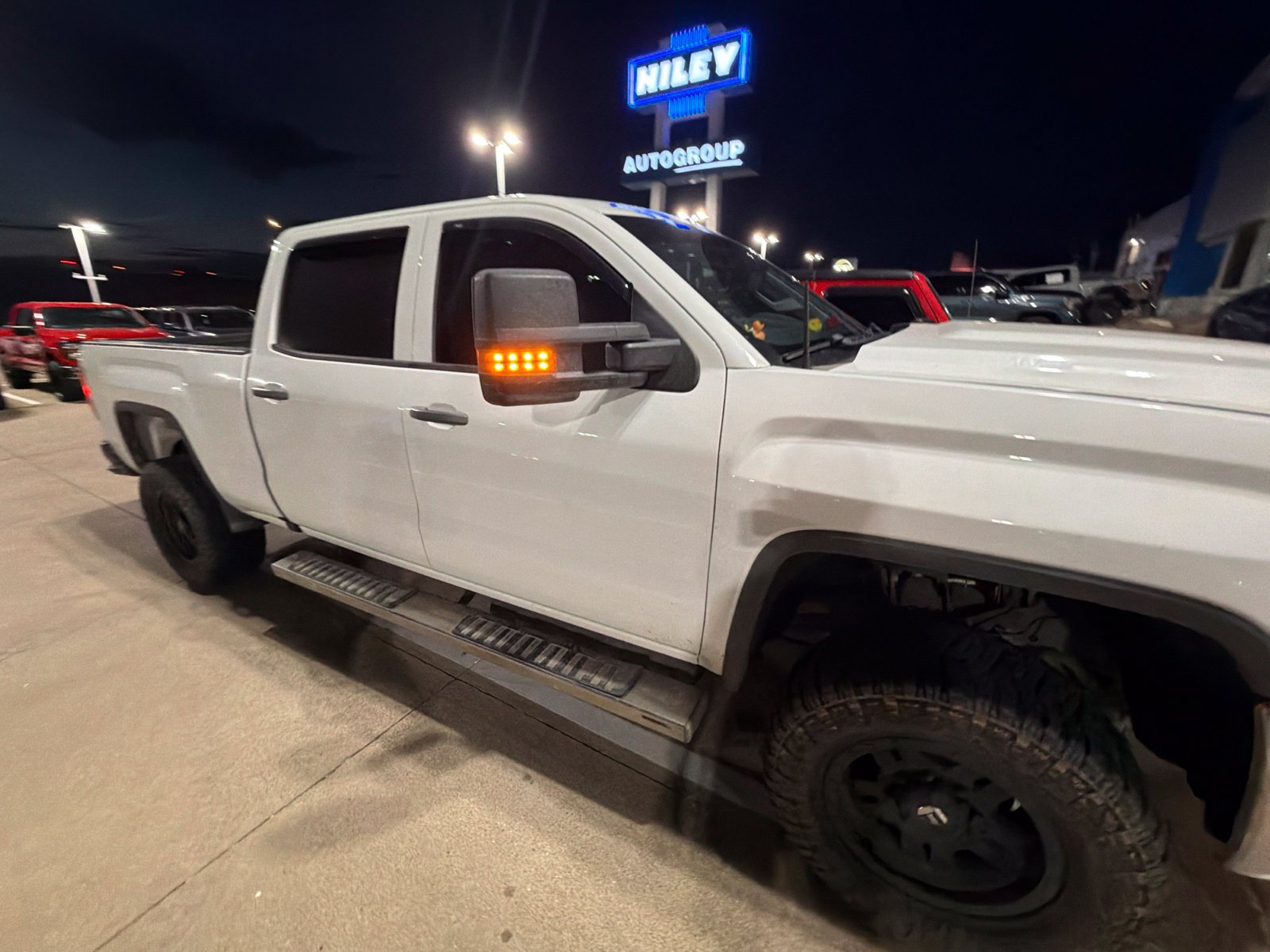 Used 2018 GMC Sierra 2500 4x4 Crew Cab w/ Sierra Convenience Package image 20