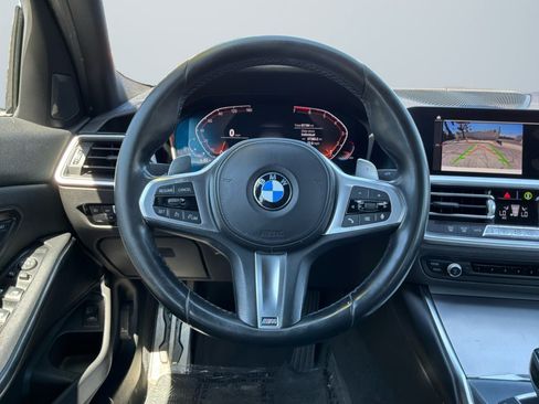 Used 2020 BMW 330i Sedan w/ M Sport Package RWD image 11