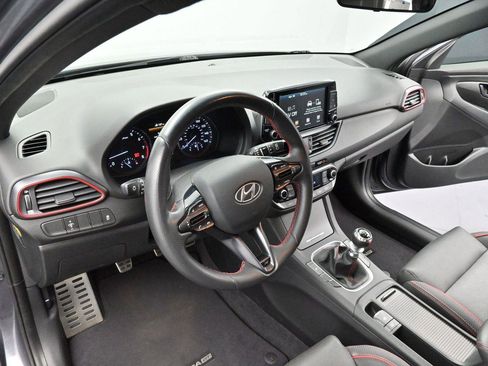 Used 2019 Hyundai Elantra GT N Line FWD image 12