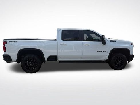 Used 2025 Chevrolet Silverado 2500 LT w/ Trail Boss Package AWD/4WD image 6