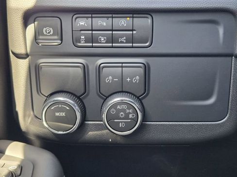 New 2026 Chevrolet Suburban LT w/ Comfort Package image 17