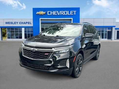 Used 2023 Chevrolet Equinox RS FWD image 1
