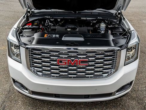 Used 2020 GMC Yukon Denali w/ Denali Ultimate Package AWD/4WD image 44