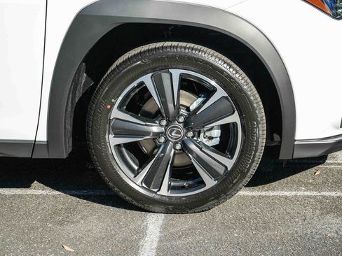 New 2026 Lexus UX 300h FWD image 10