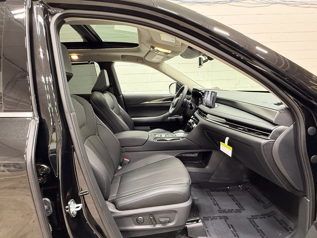 Used 2026 INFINITI QX60 Luxe w/ Cargo Package AWD/4WD image 48