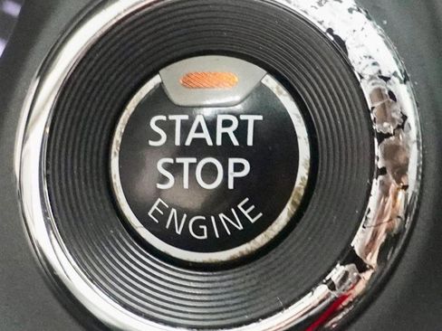 Used 2017 INFINITI Q50 Signature Edition w/ All Weather Package (L93) image 17