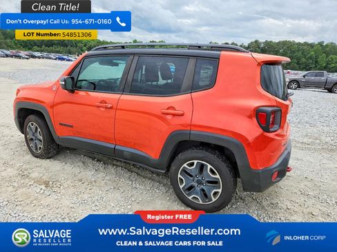 Used 2015 Jeep Renegade Trailhawk w/ Premium Leather Group AWD/4WD image 3