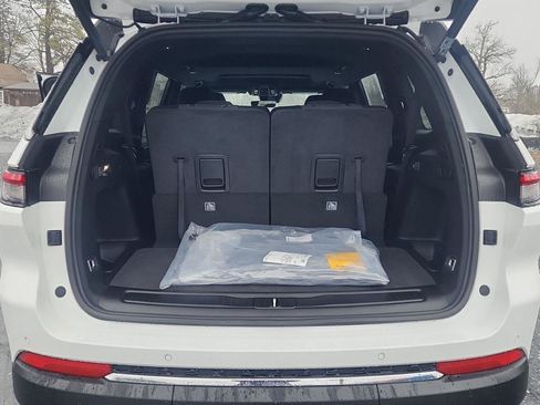 New 2026 Jeep Grand Cherokee L 4WD image 16