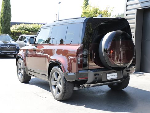 New 2026 Land Rover Defender 90 X-Dynamic SE AWD/4WD image 4
