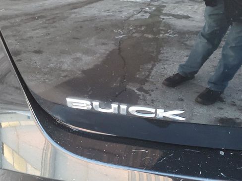 Used 2018 Buick Envision Essence image 7