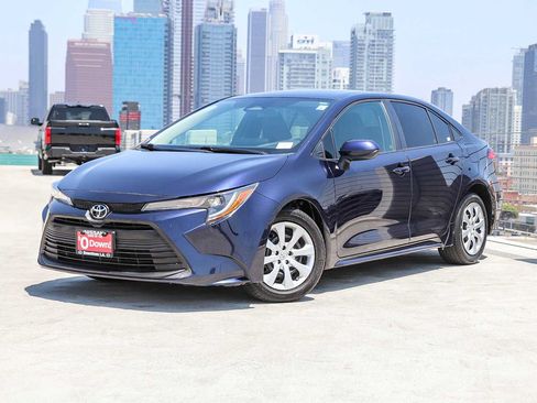 Used 2023 Toyota Corolla LE FWD image 1
