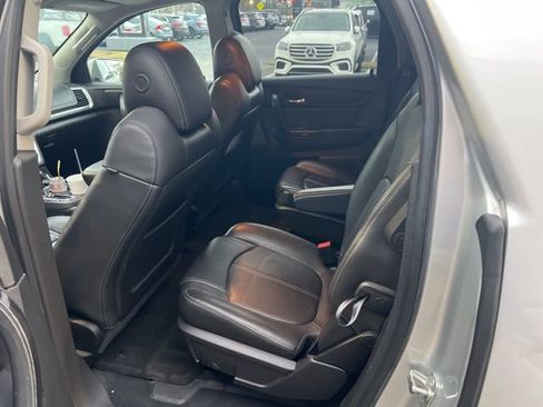 Used 2015 GMC Acadia SLT image 13