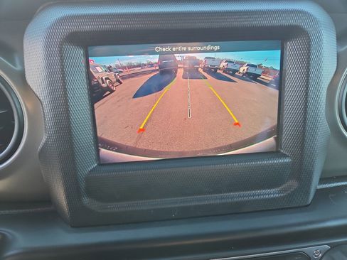 Used 2022 Jeep Wrangler Unlimited Sport S image 26