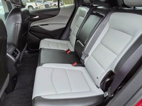 Used 2019 Chevrolet Equinox Premier image 17