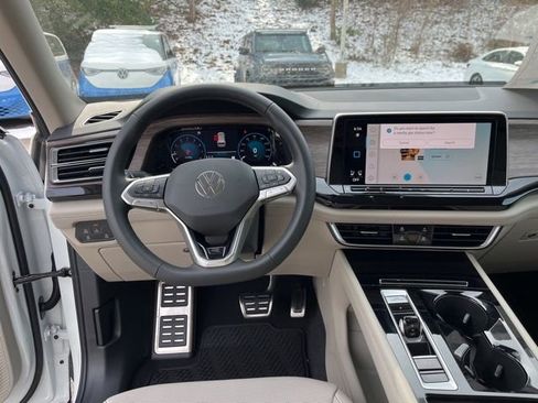 New 2026 Volkswagen Atlas SEL Premium R-Line image 16