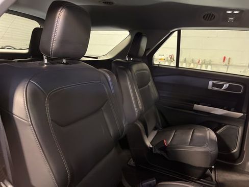 Used 2023 Ford Explorer XLT w/ Equipment Group 202A image 27