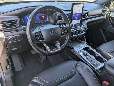 Used 2021 Ford Explorer ST w/ ST Street Pack image 10