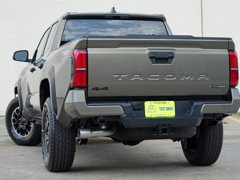Used 2025 Toyota Tacoma TRD Off-Road AWD/4WD image 6