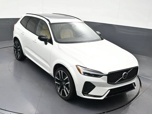 Used 2024 Volvo XC60 B5 Ultimate AWD/4WD image 21