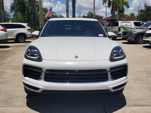 Used 2023 Porsche Cayenne AWD/4WD image 2