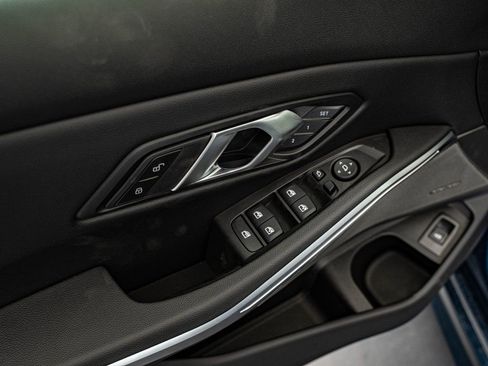 New 2026 BMW 330i xDrive Sedan w/ Premium Package AWD/4WD image 17