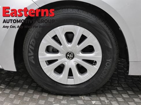 Used 2021 Toyota Corolla LE w/ Carpet Mat Package (TMS) image 32