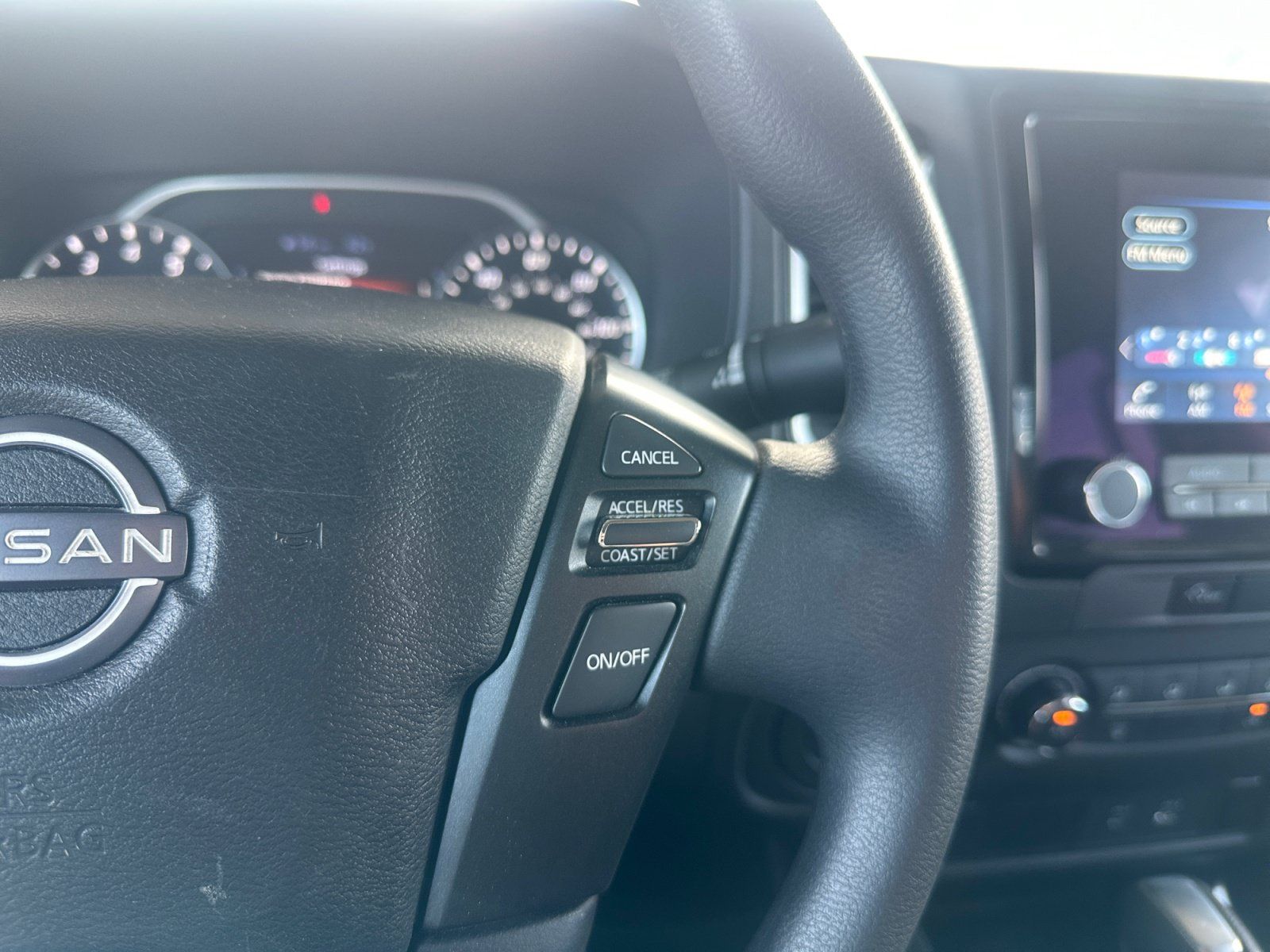 Used 2024 Nissan Frontier SV RWD image 19