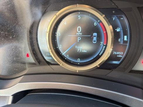 Used 2018 Lexus IS 300 image 4