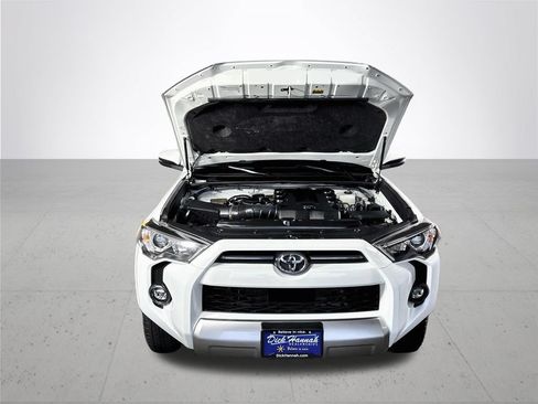 Used 2023 Toyota 4Runner TRD Off-Road Premium w/ Moonroof Package AWD/4WD image 23