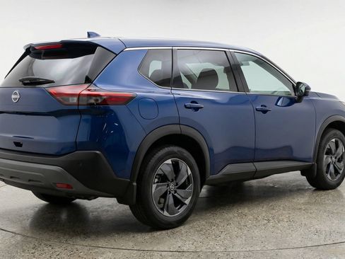 Used 2025 Nissan Rogue SV image 9