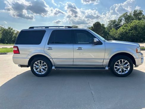 Used 2017 Ford Expedition Limited RWD image 5