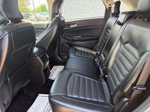 Used 2017 Ford Edge SEL w/ Equipment Group 201A AWD/4WD image 14