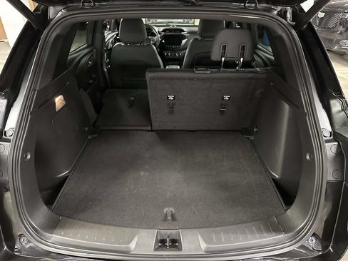 Used 2023 Chevrolet TrailBlazer RS w/ Sun and Liftgate Package AWD/4WD image 12