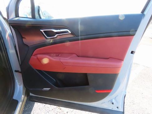New 2026 Kia Sportage SX image 9