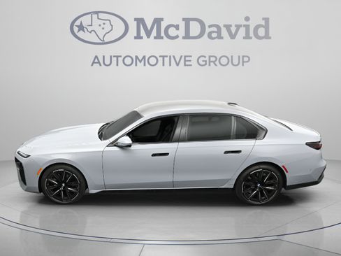 Used 2023 BMW 760i xDrive w/ Executive Package AWD/4WD image 36