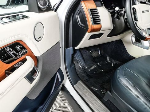 Used 2020 Land Rover Range Rover HSE image 8