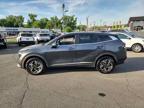 Used 2023 Kia Sportage LX AWD/4WD image 7