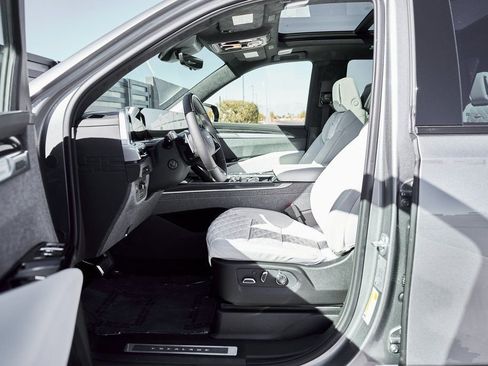 Used 2026 Cadillac Escalade V image 37