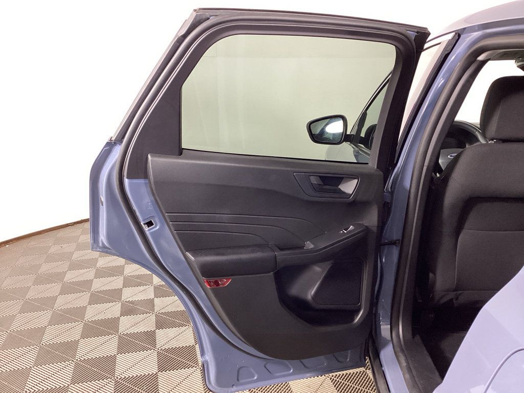 Used 2023 Ford Escape Active w/ Tech Pack #1 AWD/4WD image 9